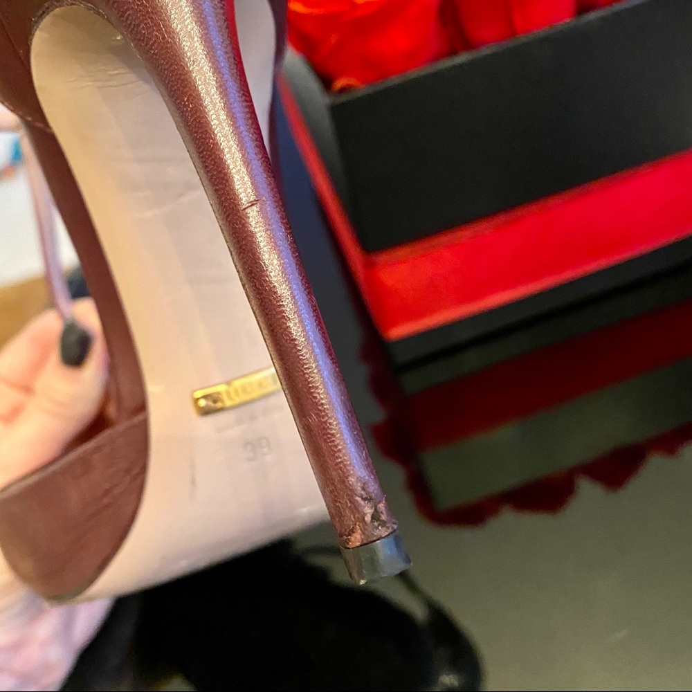 🎉HP🎉 AUTH GUCCI COLINE STUDDED T-STRAP PUMP - Picture 14 of 16